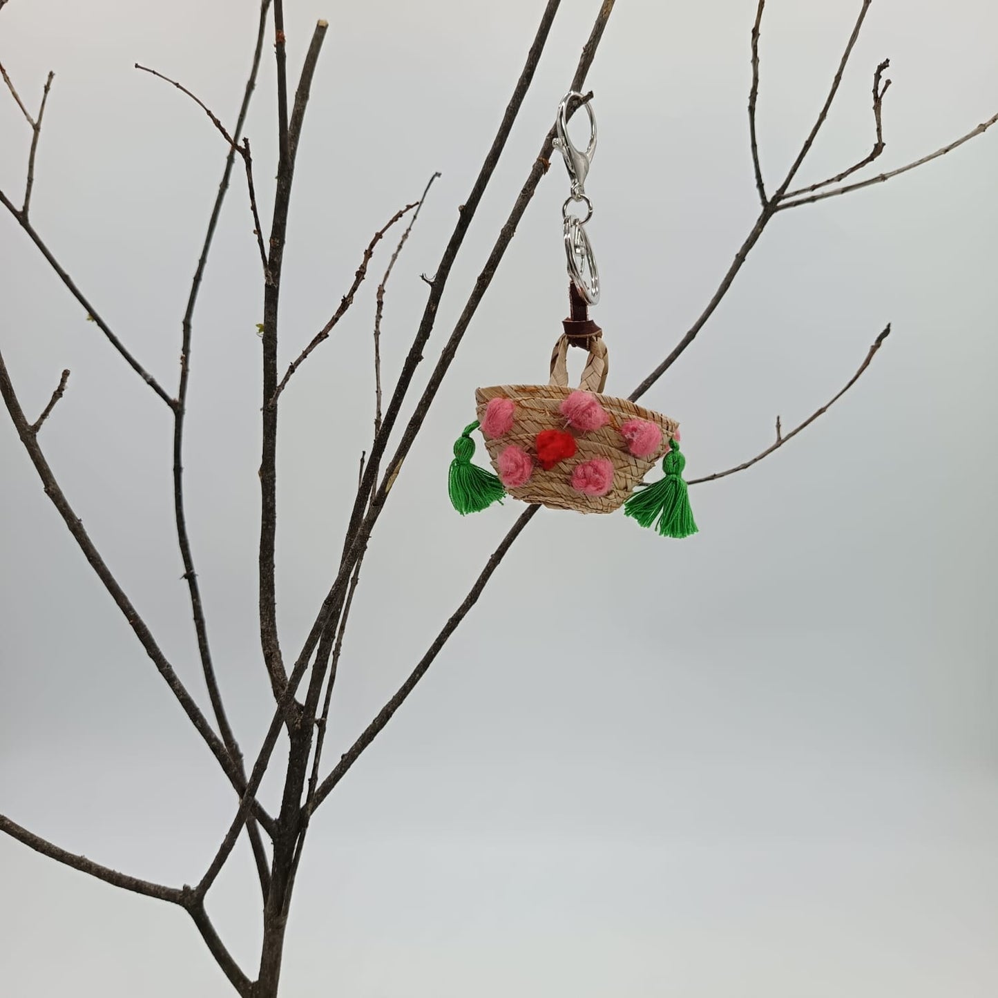 Bag charm - STRAW MNI TOTE