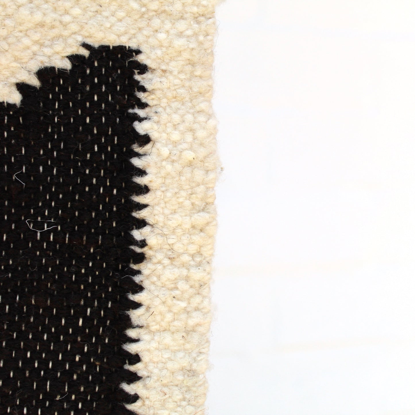 WOOL RUG HALF MOON YELLOW DETAIL