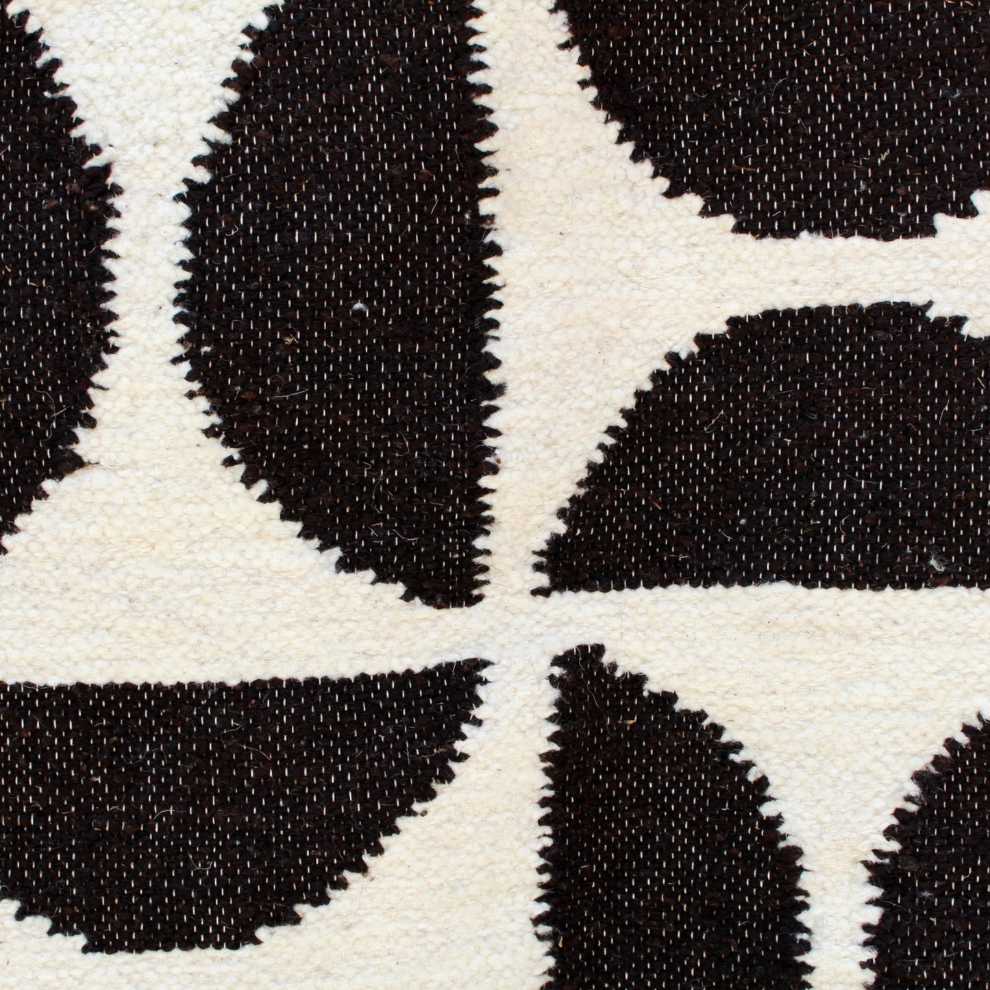 WOOL RUG HALF MOON YELLOW DETAIL