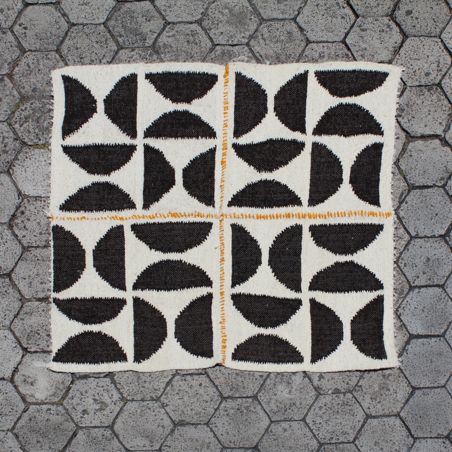 WOOL RUG HALF MOON YELLOW DETAIL