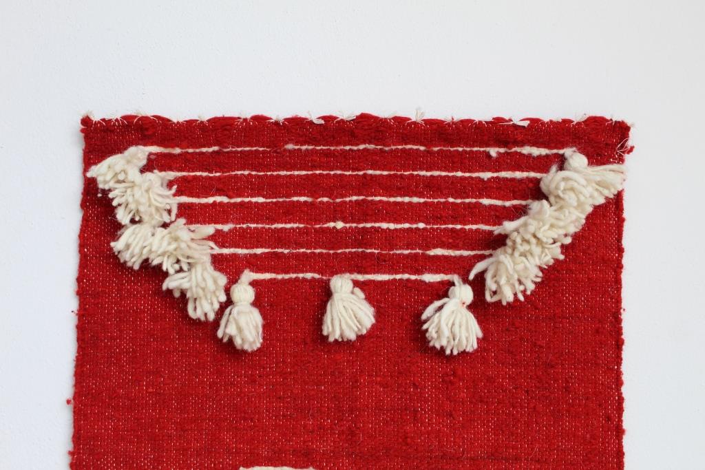 Wool wall art decoration - Red